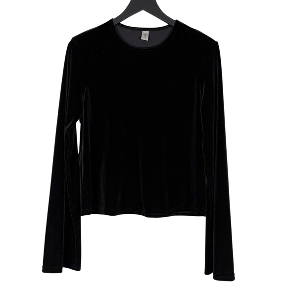 Simone Wild Size L Black Long Sleeve Velvet Top - Picture 2 of 8